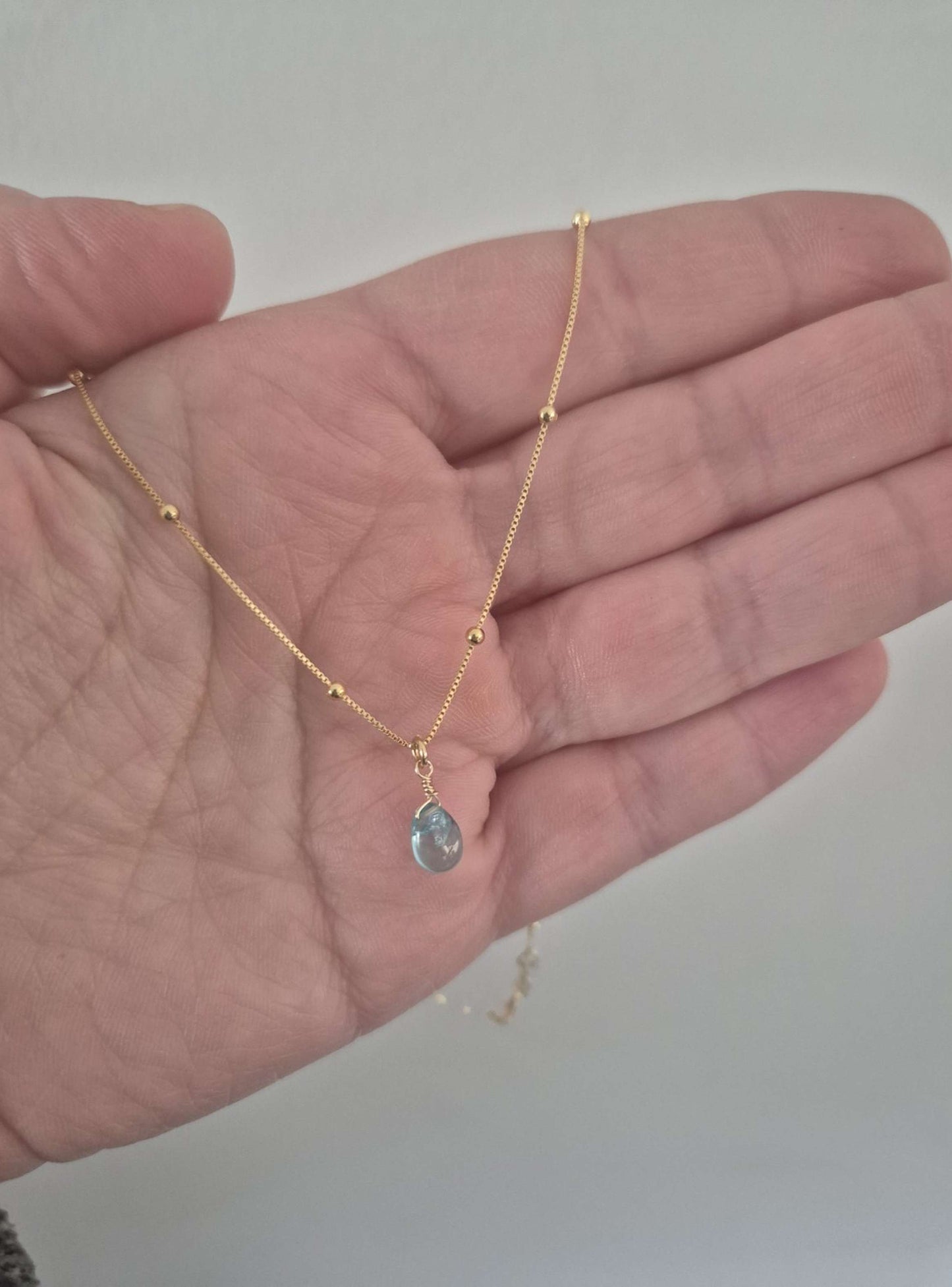 Amuleto Collar Piedra Apatita De La Buena Suerte Baño Oro
