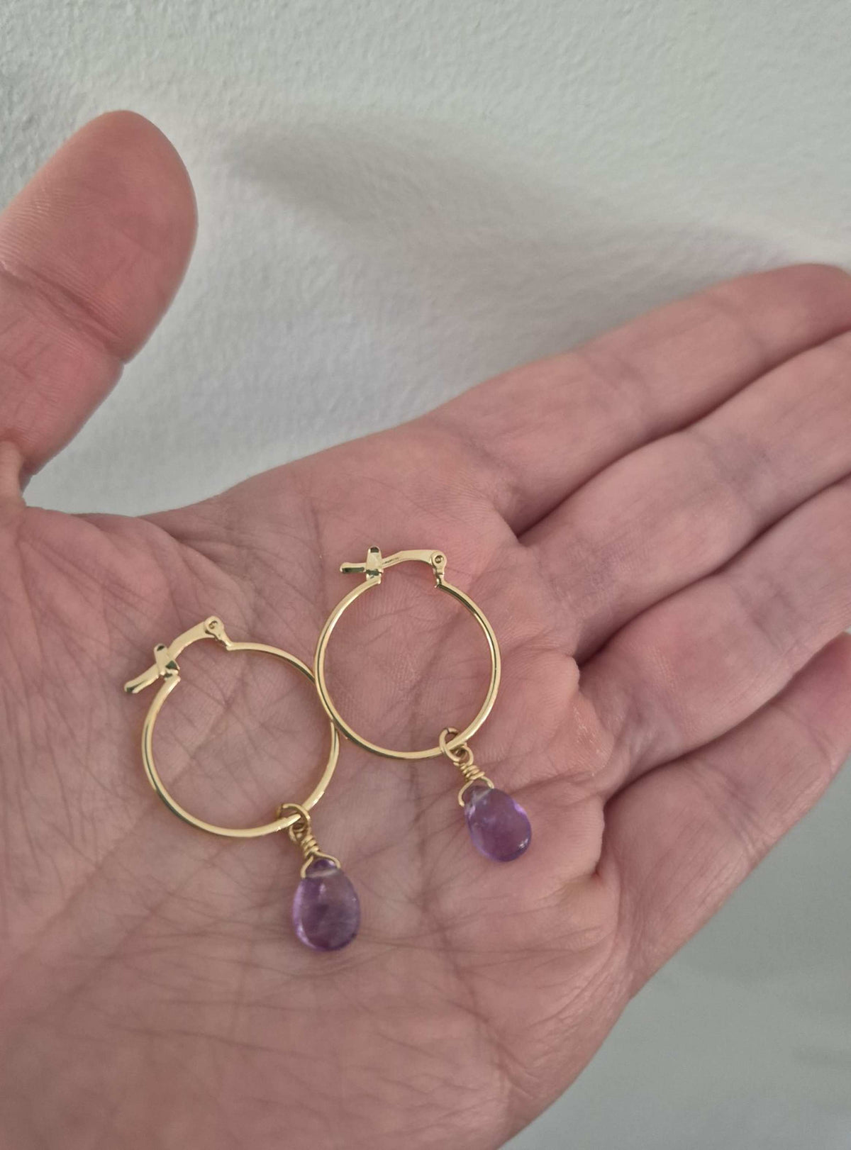 Aros Argolla Con Piedra Amatista Baño Oro 18 K