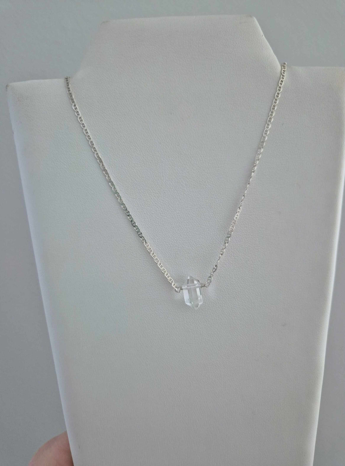 Collar Con Cuarzo Cristal En Bruto Natural Plata Fina