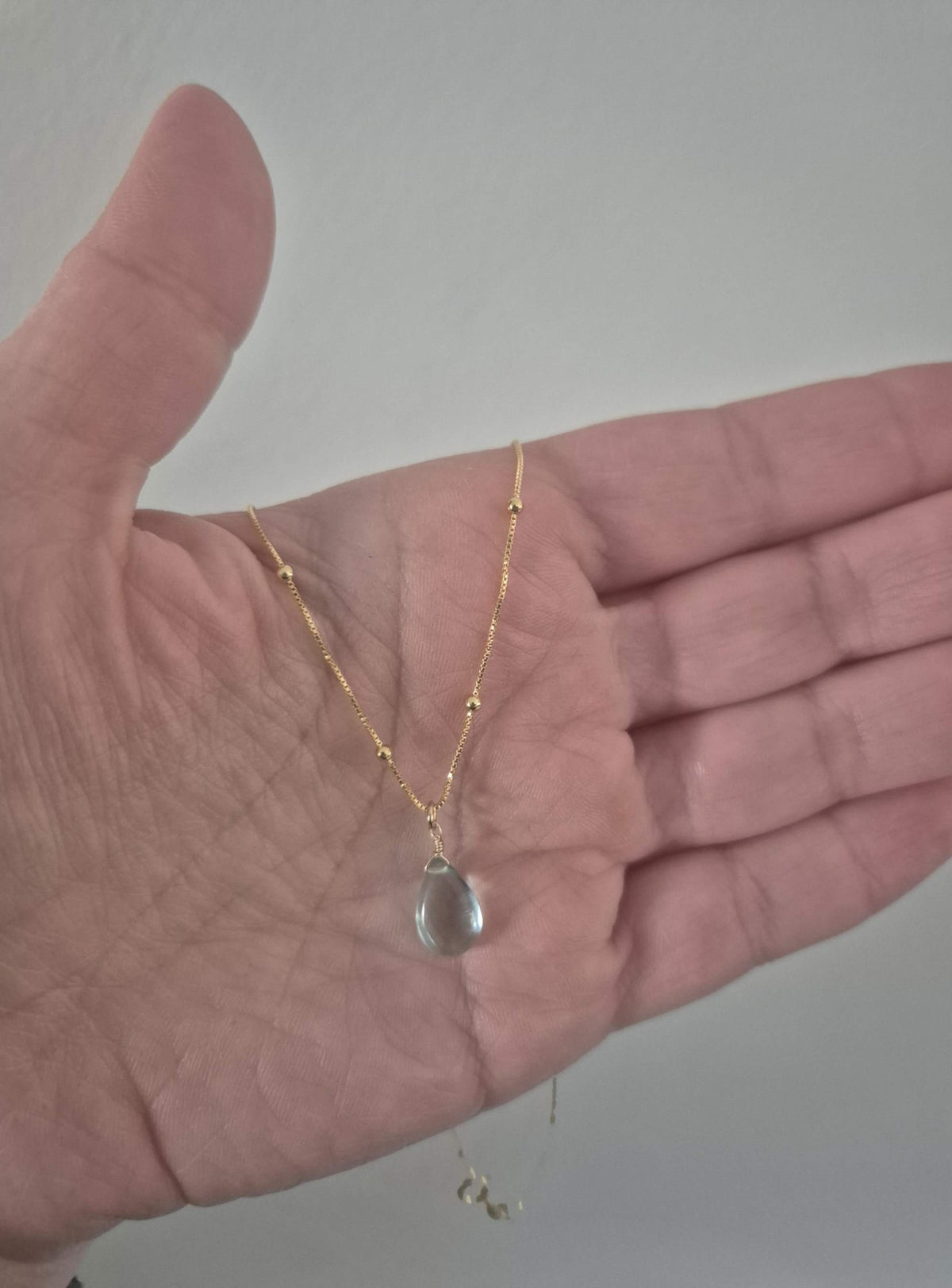 Collar Cadena Bañada En Oro 18 K Con Cuarzo Azul