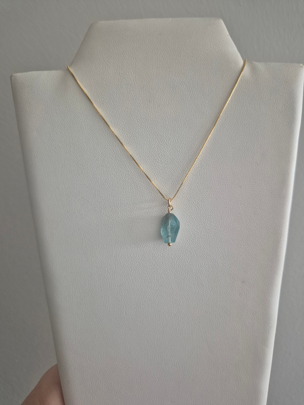 Collar Con Piedra Apatita Color Esmeralda Baño Oro 18K